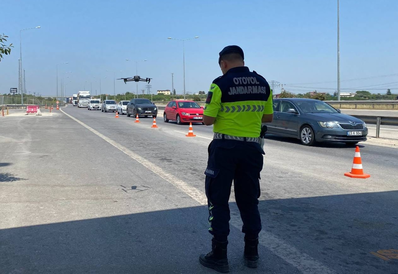 Mersin’de dron destekli denetimde 37 sürücüye ceza yağdı