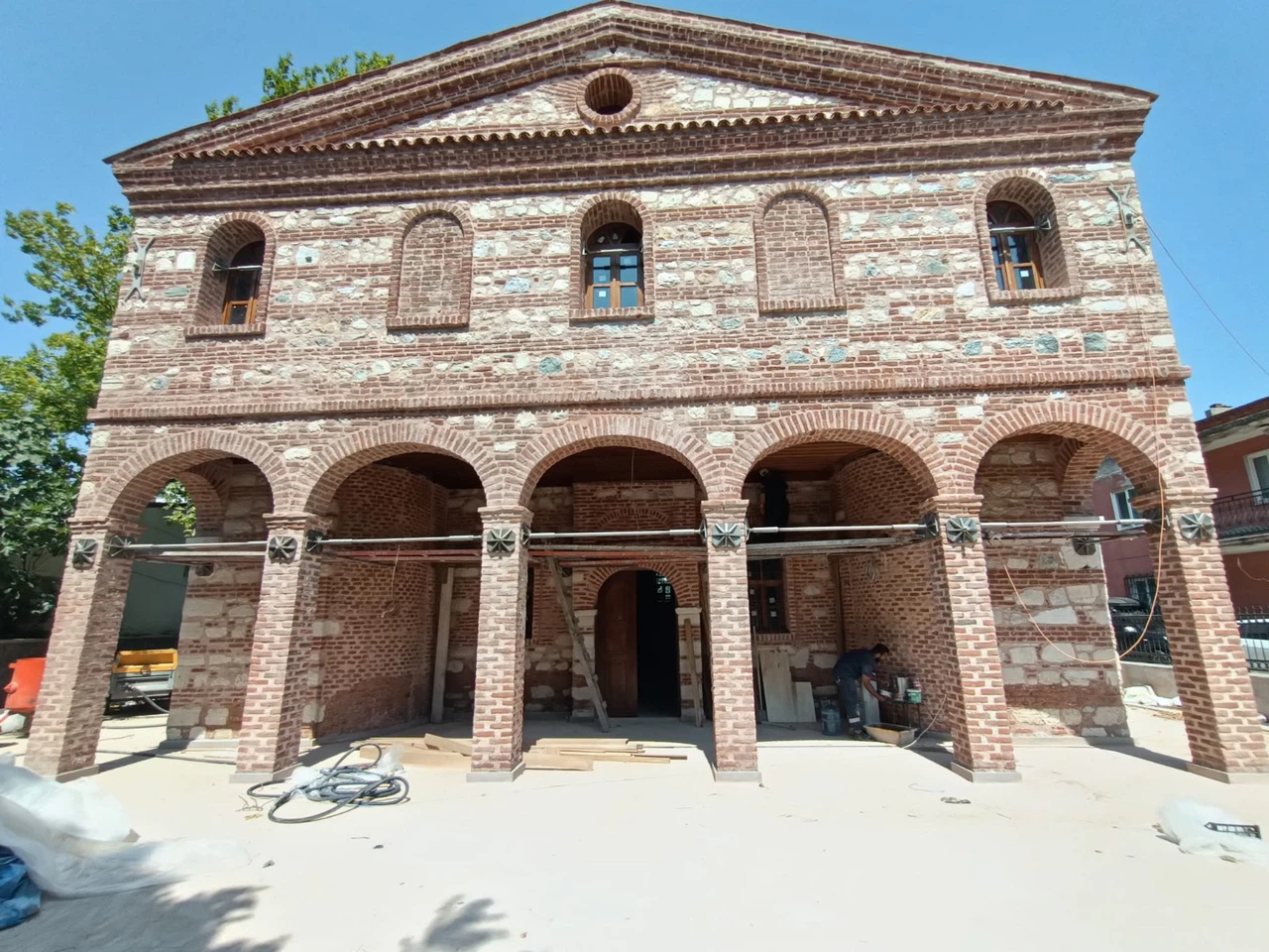 Özlüce Camisi’nde cuma namazıyla yeniden açılış