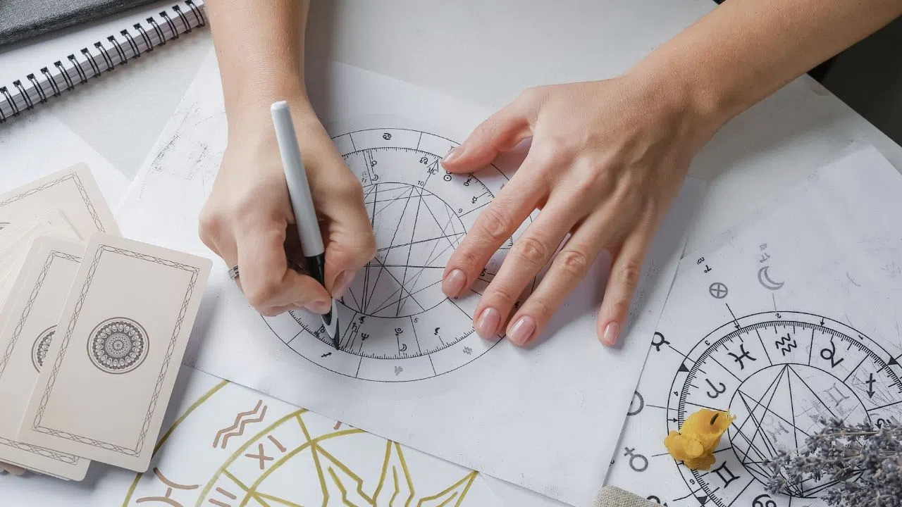 Yükselen burcun kişilik ve gelişimdeki etkileri
