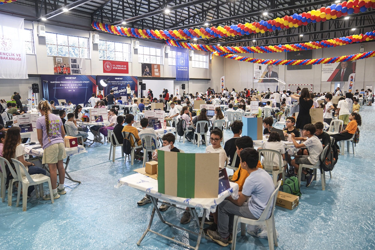 Deneyap Proje Şenliği'nde 18 bini aşkın öğrenci yarıştı