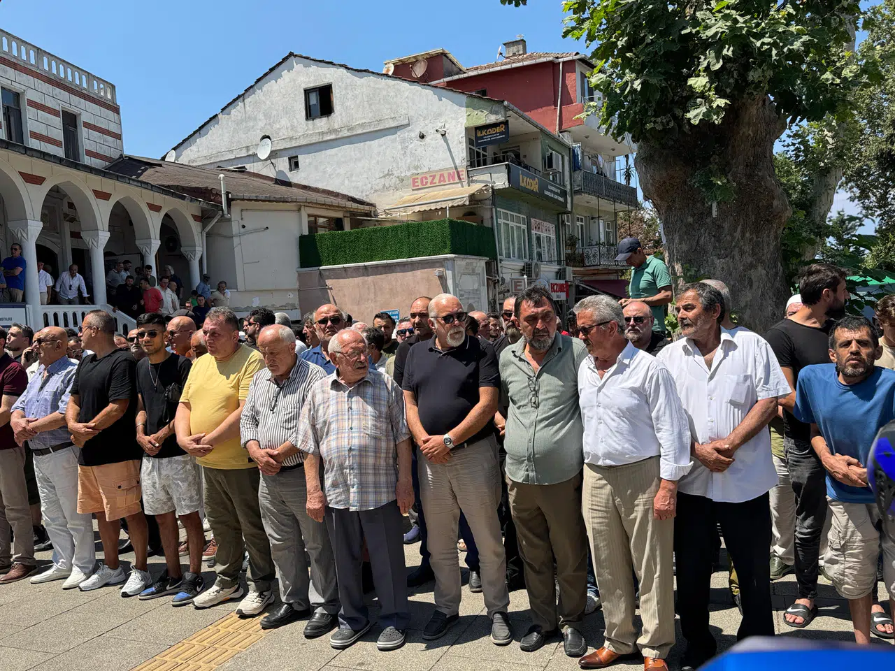 Oyuncu Mehmet Ali Tuncer son yolculuğuna uğurlandı