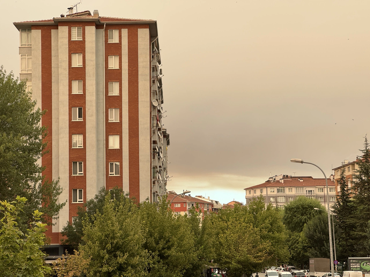 Sakarya yangını Eskişehir’de kül ve duman etkisi yaptı