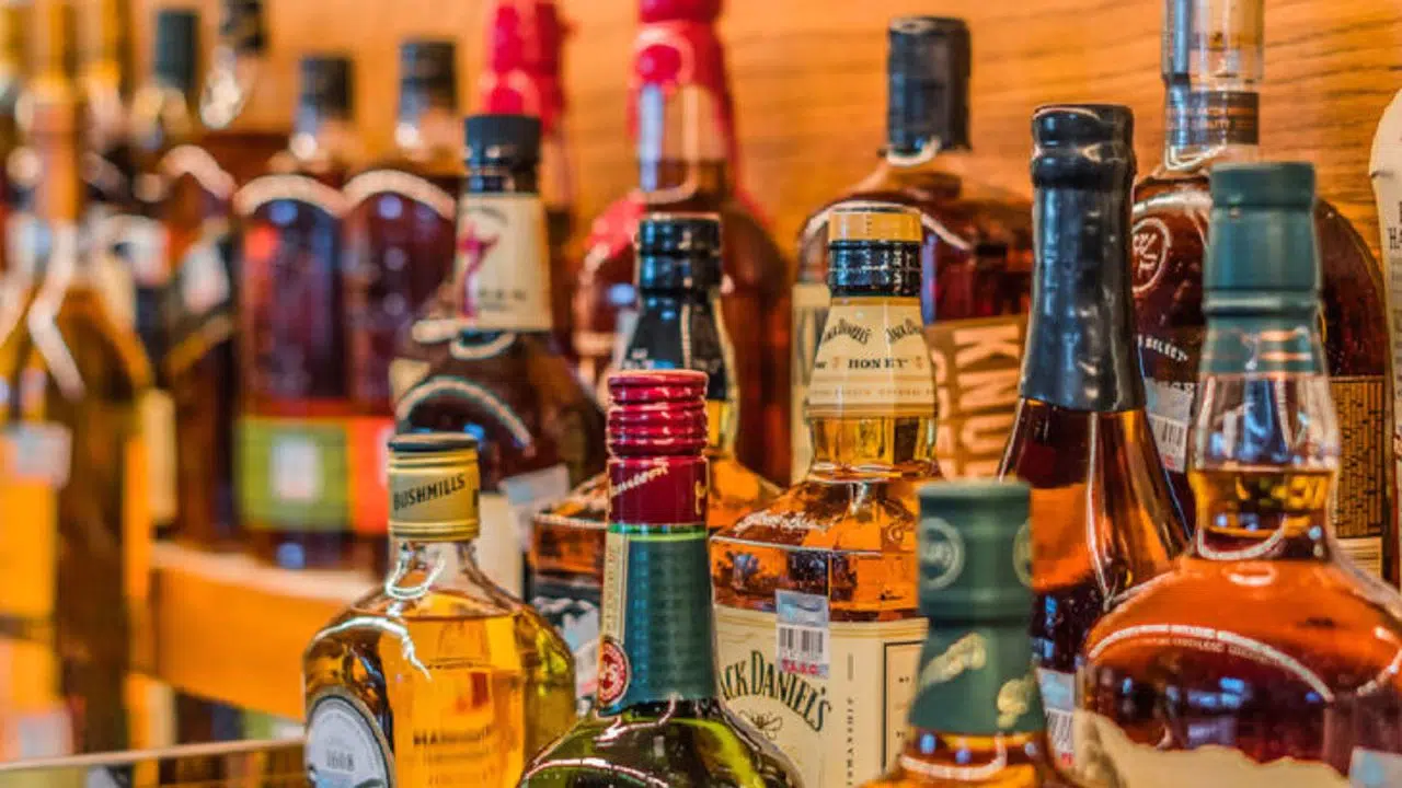 Adana Seyhan’da 64 iş yerine alkol cezası