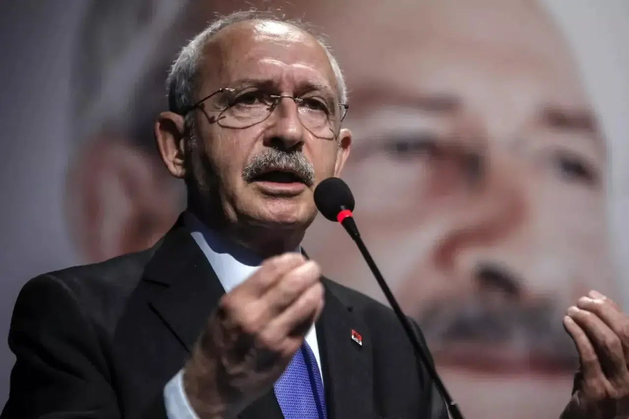 Kılıçdaroğlu'ndan Ecevit Anması, Sosyal Medyada Eleştirilerle Karşılandı