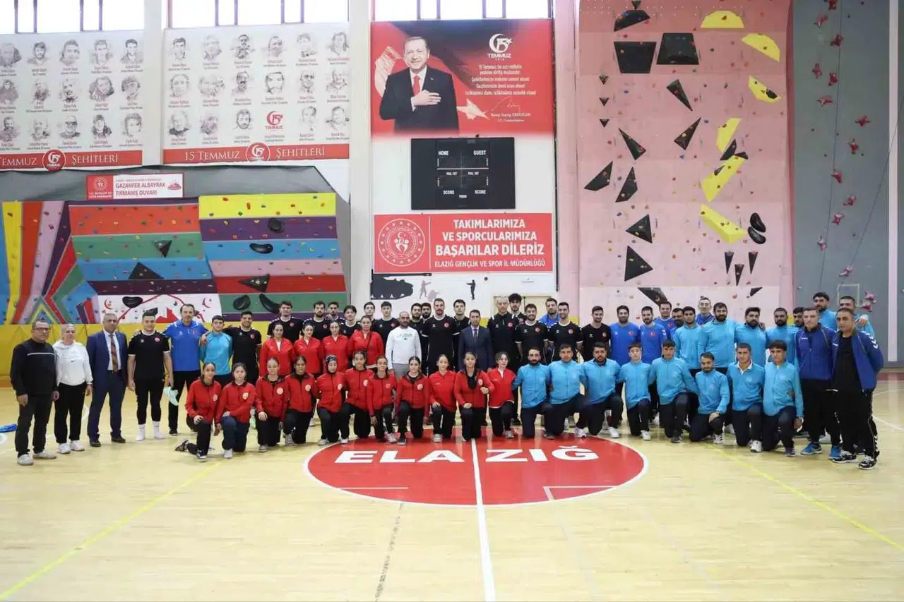 Elazığ Hentbolunda Ulusal Başarı: 14 Sporcu Beşiktaş ve Milli Takıma Davet Edildi