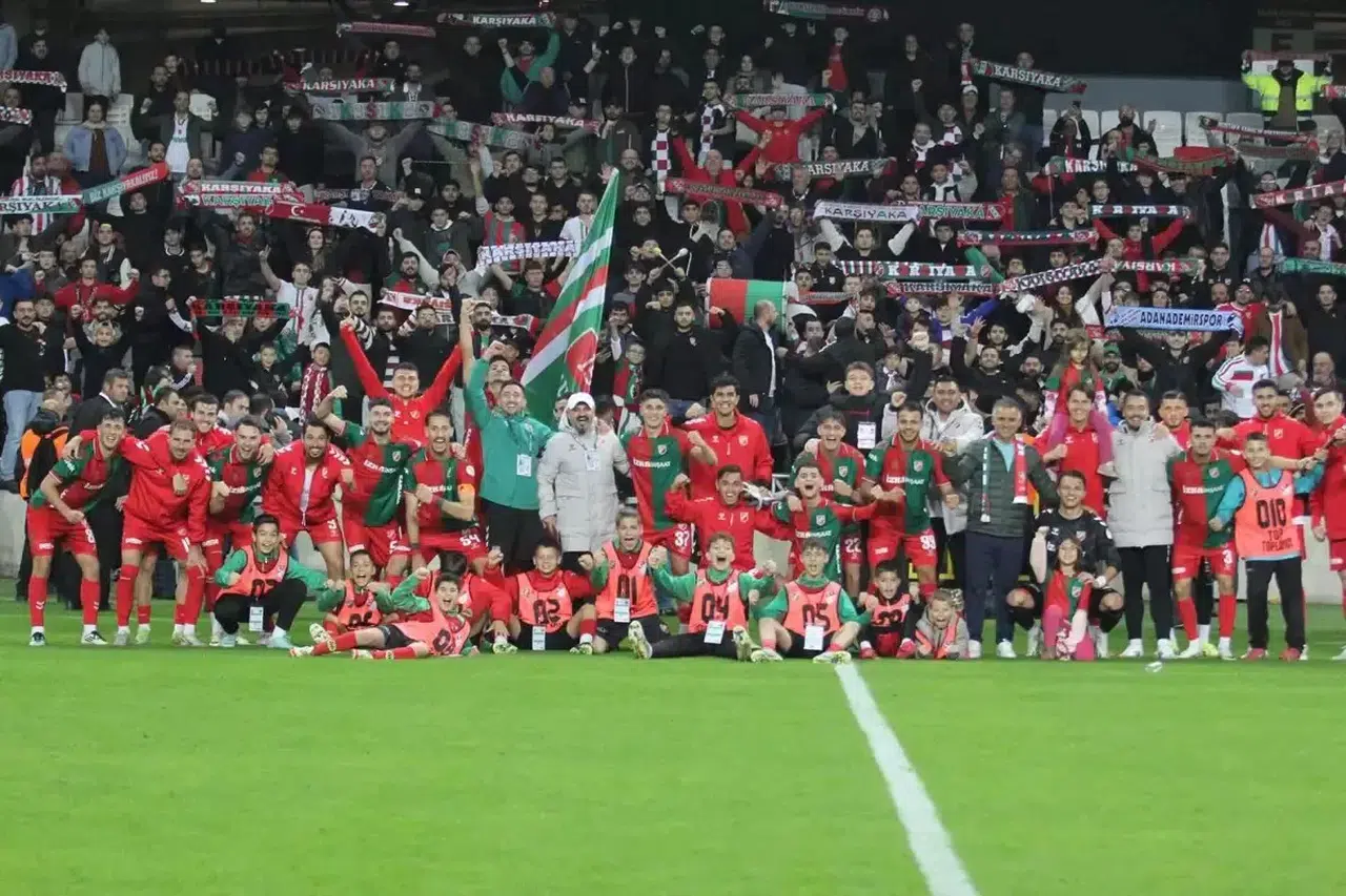 Karşıyaka, 3. Lig'de Yenilgisiz Şampiyonluk Yarışında