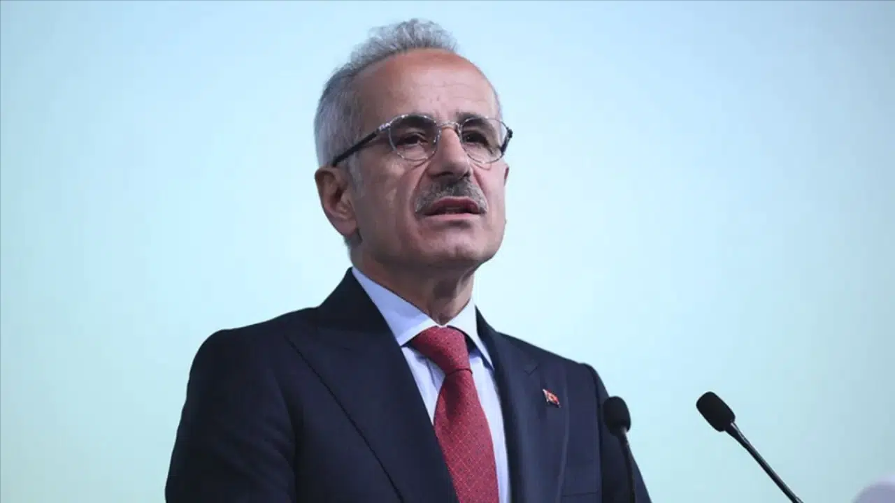 Bakan Uraloğlu: Kırık Tüneli, Dağların Kalbine Mühendislik İmzası Atıyor