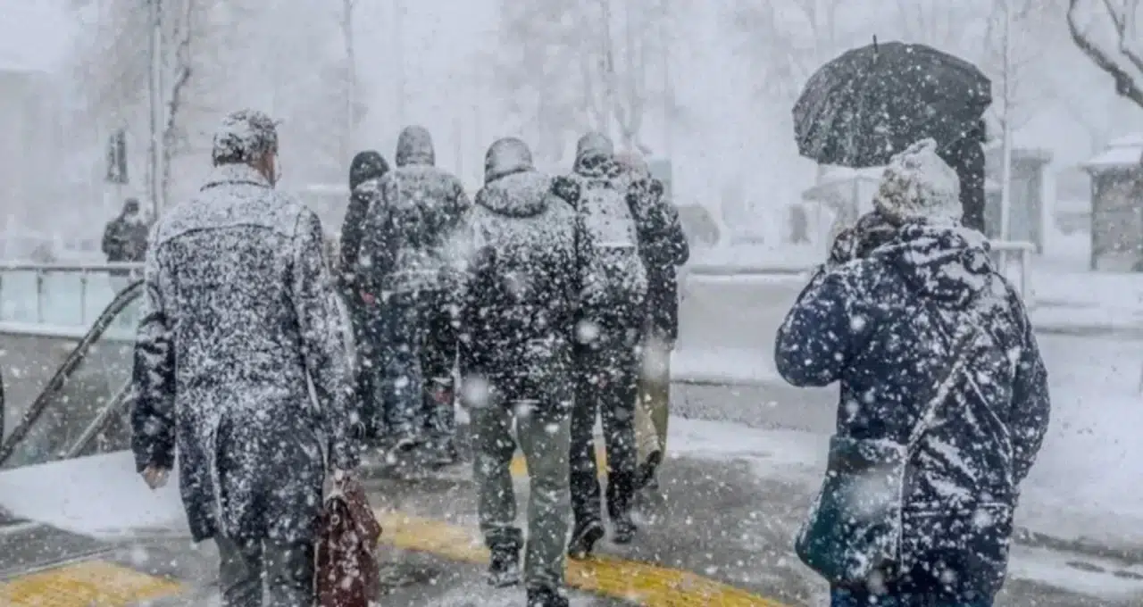 İstanbul’a Kar Yağacak mı? Uzmanlardan Kış Uyarısı: Asıl Soğuk Ocak Sonu ve Şubat’ta Geliyor!