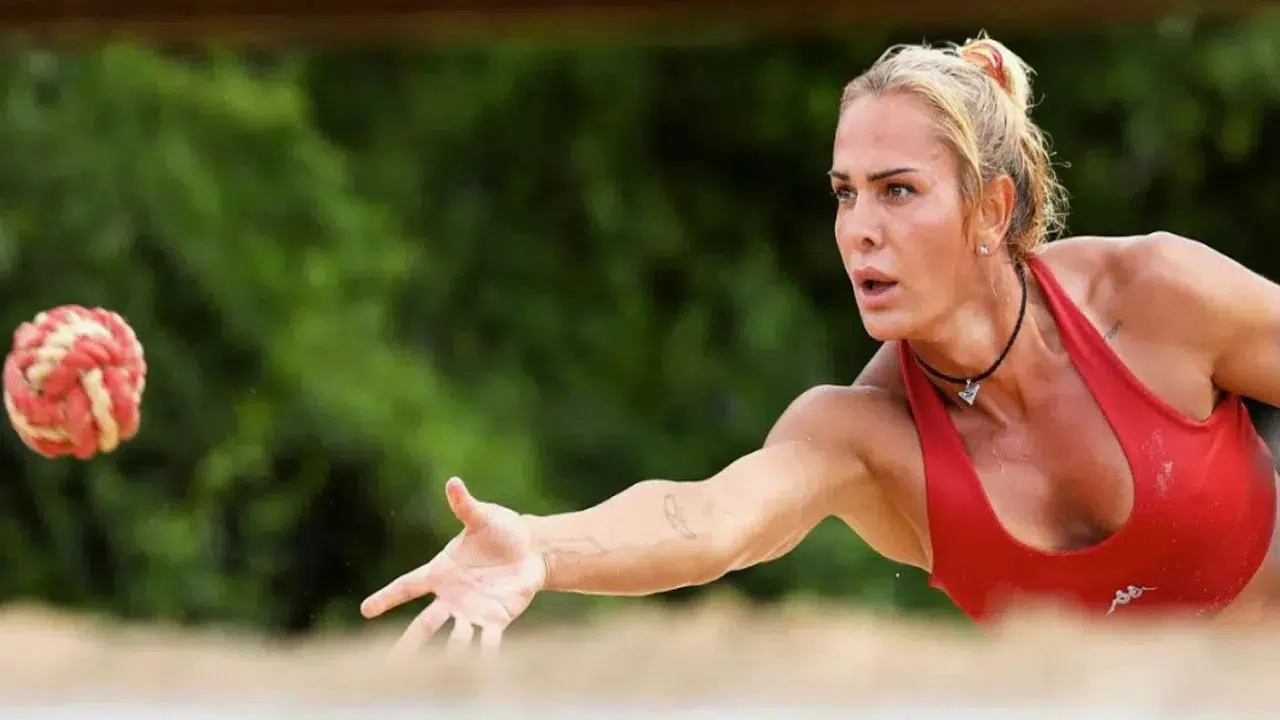 Survivor Nagihan'ın Sedyedeki Fotoğrafı Yürekleri Burktu