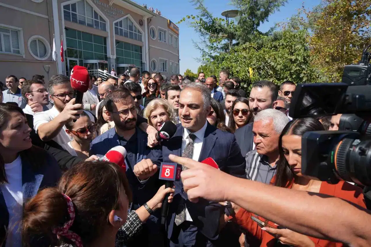 CHP’nin 38’inci Olağan Kurultayı’nın İptal Davası 24 Ekim’e Ertelendi