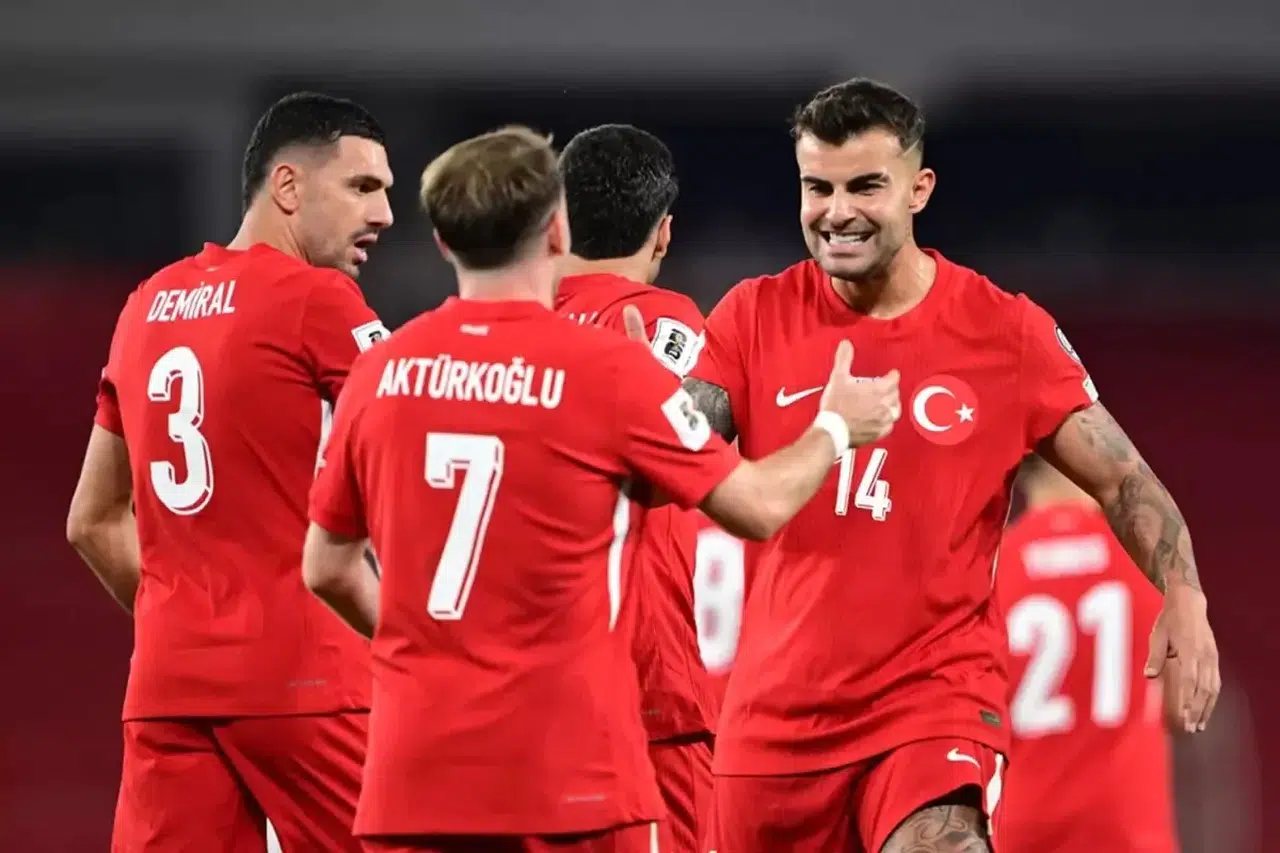 Türkiye-İspanya Maçına İngiliz Hakem Michael Oliver Atandı