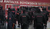 Antalya Büyükşehir Belediyesi'nde Yolsuzluk Operasyonu: 15 Gözaltı
