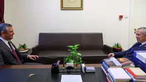 Özgür Özel ve Bülent Arınç Görüşmesi Sonrası İBB Davası Hakkında Ne Söyleniyor?