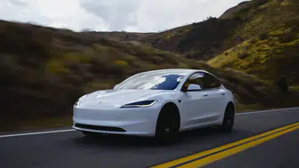 Tesla, Model 3 ve Model Y'nin Daha Sade ve Uygun Fiyatlı Versiyonlarını Tanıttı