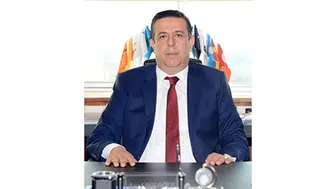 Resul Holoğlu Kimdir?