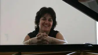 Piyanist Yeşim Gökalp Evinde Hayatını Kaybetti