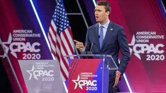 Charlie Kirk Kimdir? Gençlerin Trump'a Oy Vermesini Sağlayan Etkili Figür
