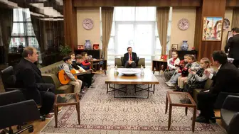 Kütahya Valisi Musa Işın, Halk Eğitim Merkezi Müzik Topluluğu Öğrencilerini Kabul Etti