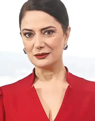 Veda Yurtsever Kimdir, Kaç Yaşında, Nereli? Veda Yurtsever Devlet Tiyatroları’ndan Ayrıldı Mı, Neden Ayrıldı?