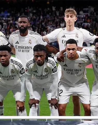 Real madrid, la liga'da real sociedad'ı 4-1 yenerek liderliğini pekiştirdi mi?