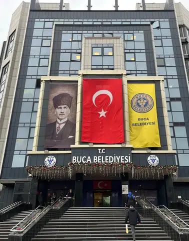 Buca Belediyesi'ne Rüşvet Operasyonu: 7 Kişi Tutuklandı