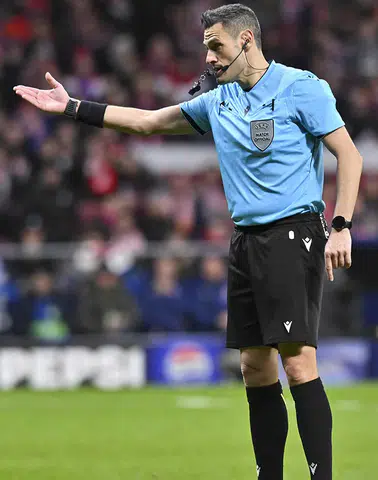 Fenerbahçe'nin nottingham forest ile oynayacağı maçın hakemi kim oldu?