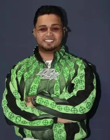 Lvbel C5’in çocukluk fotoğrafları sosyal medyada büyük ilgi gördü mi?