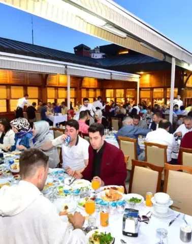 İBB, Ramazan Ayında İftar Menüsü Fiyatlarına Ne Kadar Zam Yaptı?