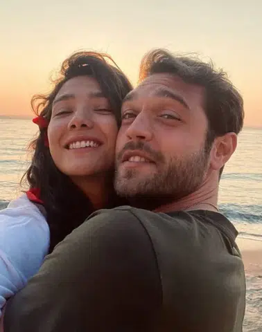 AyBüke Pusat'ın 31. Yaş Günü Kutlaması Furkan Andıç'tan Romantik Bir Mesajla Gerçekleşti Mi?