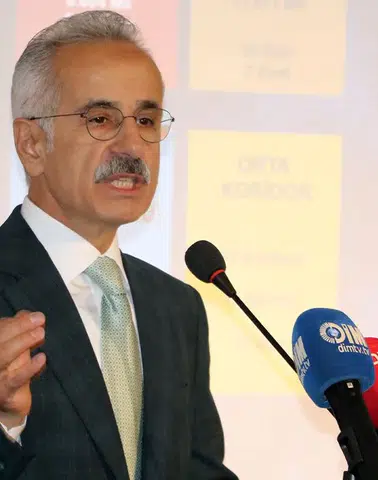 Türkiye 5G'ye Ne Zaman Geçiyor? Ulaştırma Bakanı Tarihi Açıkladı