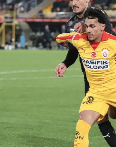 Fenerbahçe’nin Domenico Tedesco ile Görüşme Teklifini Reddeden Genç Yetenek Kimdir?