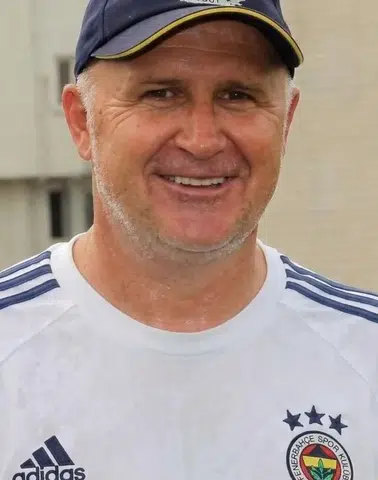 Şenol Çorlu Kimdir? Fenerbahçe Futbol Akademi Genel Koordinatörü Olarak Göreve Başladı