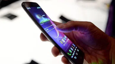 Günde 1 dakika kitap 3 saat telefon