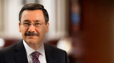 Melih Gökçek odasını topladı