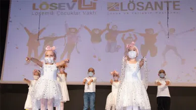 Lösemi’yi yenen çocuklar maskelerini çıkardılar