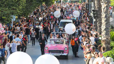 Antalya'da yıldız yağmuru var