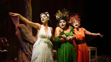 Shakespare'den uyarlanan 'Cadı Avı' seyirciyle buluştu