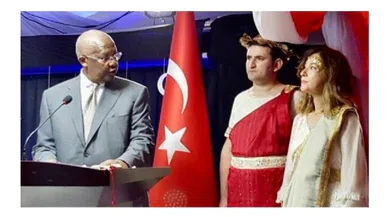 Mitoloji meraklısı kadın büyükelçi Ankara'ya çağrıldı