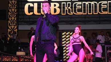 Rus şarkıcının konserine yoğun ilgi