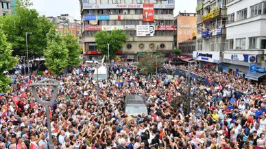 İmamoğlu Cumhurbaşkanı gibi karşılandı