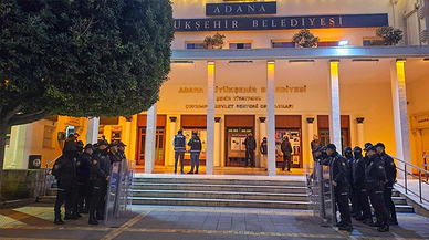 Adana Büyükşehir Belediye Binasi Silahli Saldırıya Uğradı