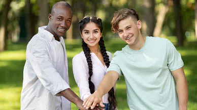Aile, Arkadaşlık ve Romantizmde Bağlılığın Önemi