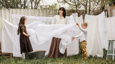 Eski Çarşafları Mobilya Temizliğinde Değerlendirin