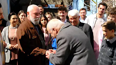 Ağıtçı Hüseyin Yuvada, Taner’den Sürpriz Şiir