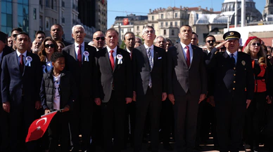 İstanbul'da 19 Mayıs coşkusu Taksim’de yaşandı