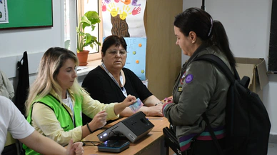 Arnavutluk’ta 53 parti meclise girmek için yarışıyor