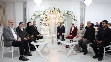 Aile Bakanı Göktaş, genç çiftin nişan törenine sürpriz yaptı