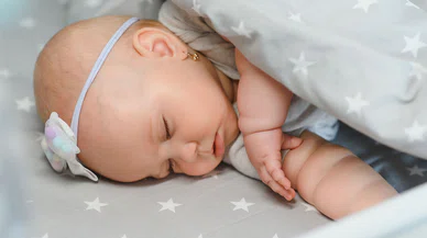 Bebeklerde sağlıklı gece uykusu için etkili yöntemler