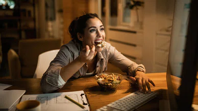 Gece yemekten kurtulmak için alışkanlıkları yeniden şekillendirin