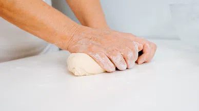 Evde hamur açmak ustalıkla gelen lezzet